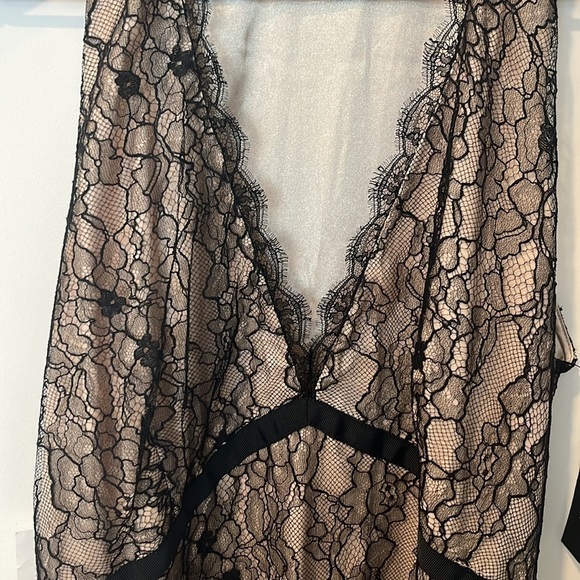 Elie Tahari Black Overlay Lace Dress NWT Size 14 - Picture 7 of 9